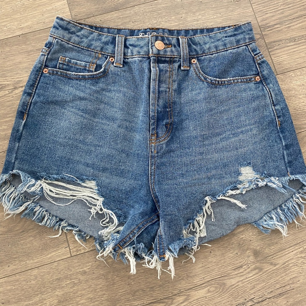 High Rise denim distressed jean shorts. Wild fable. Size zero